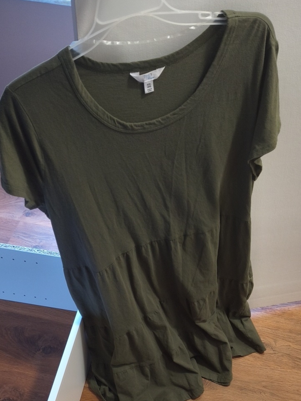 Time and Tru Olive Green Short Sleeve Scoop Neck Top